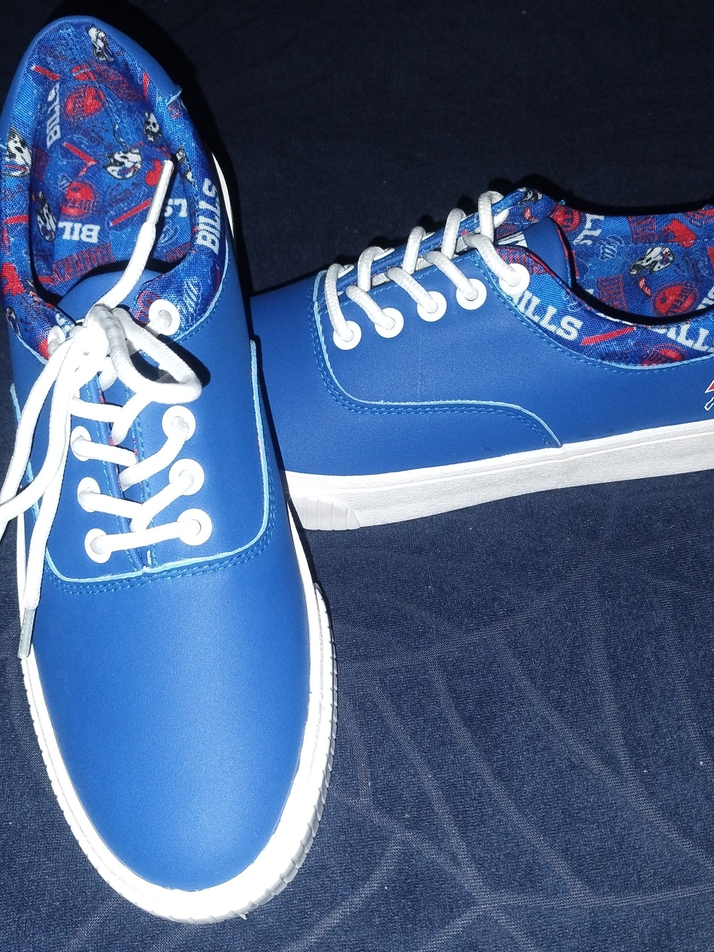 FOCO Buffalo Bills Size 7 Mens Sneakers